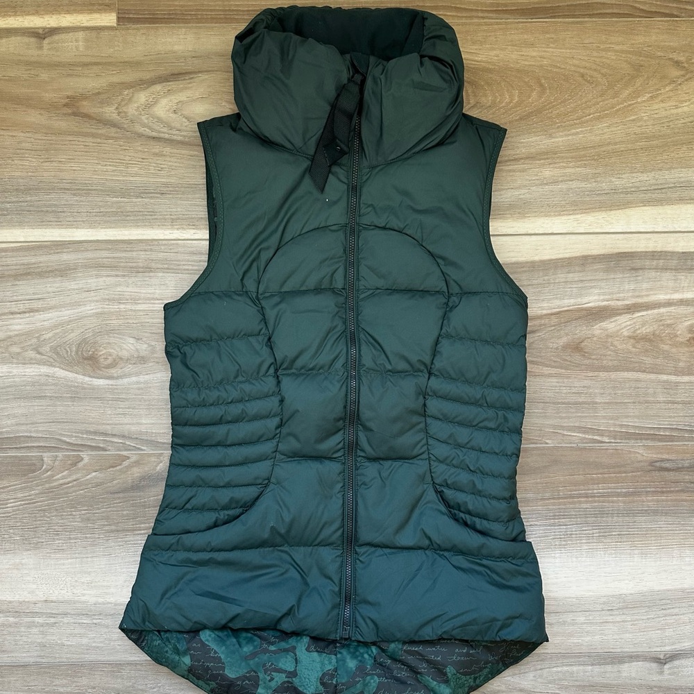 lululemon athletica dark green puffer vest